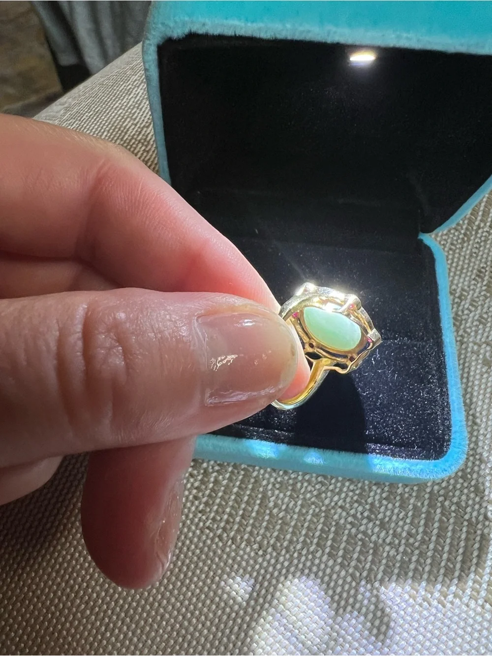 VINTAGE REAL 14K Gold Ring with REAL Jade large stone, and Ruby Accents